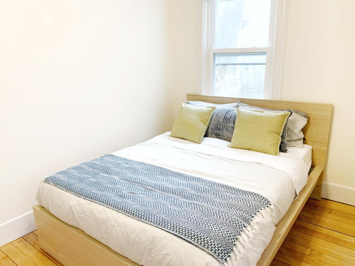 4 Bedroom Condo At Harvard Square And Harvard University Cambridge Extérieur photo